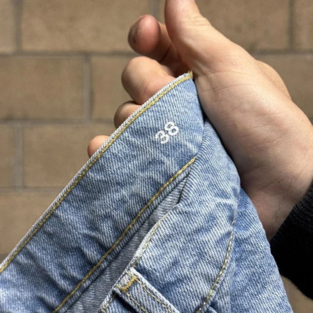 Light Wash Denim Cargo Jeans - Picture 4 of 4